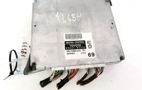 Toyota Avensis T250 Engine control unit/module 8966105690 89661-05690