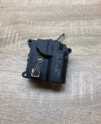 Mitsubishi Pajero Air flap motor/actuator 1138002160