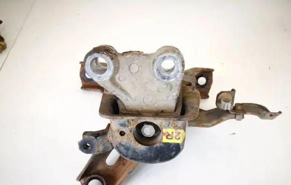 Toyota Corolla E140 E150 Engine mount bracket