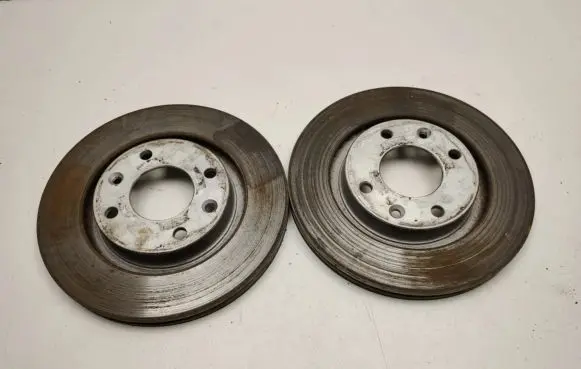 Peugeot 2008 I Front brake disc 1647868480