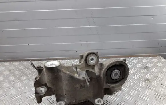 Audi A8 S8 D4 4H Rear wheel hub 4H0505432D
