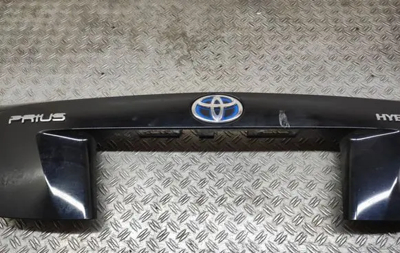 Toyota Prius (XW50) Trunk door license plate light bar 7680147110 7681147120