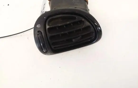 Peugeot 206 Dash center air vent grill 9632184877