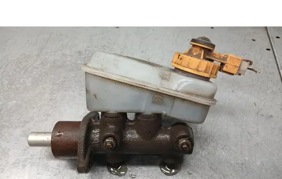 Fiat Albea Master brake cylinder 