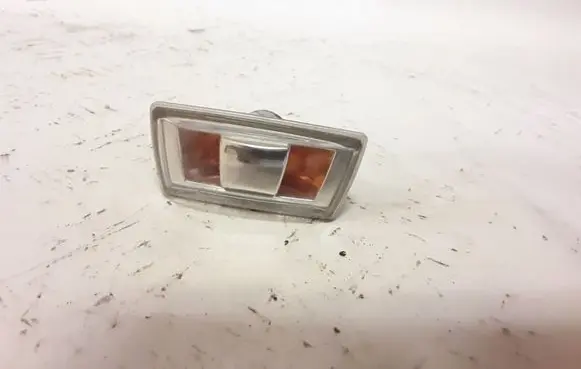 Opel Insignia A Front fender indicator light 13252455 13252456