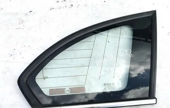 Chevrolet Captiva Rear side window