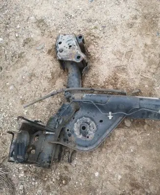Nissan Juke I F15 Rear axle beam 