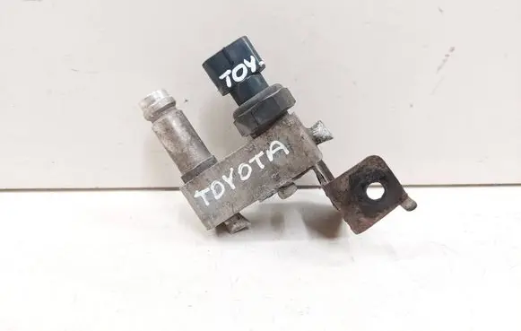 Toyota Avensis T250 Air conditioning (A/C) pressure sensor 03J30
