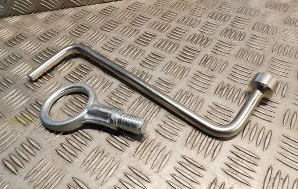 Land Rover Range Rover Sport L494 Wheel nut wrench