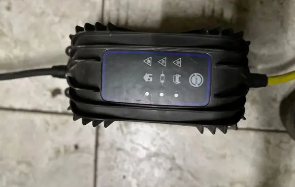 Volkswagen ID.4 Battery charger (optional) 12E971675BS