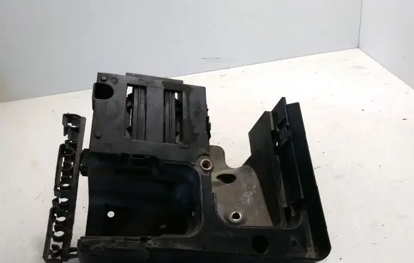 Volkswagen Caddy Fuse box cover 1K0907361B