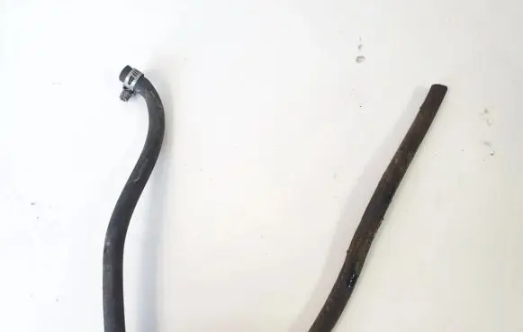 Volvo S60 Engine coolant pipe/hose