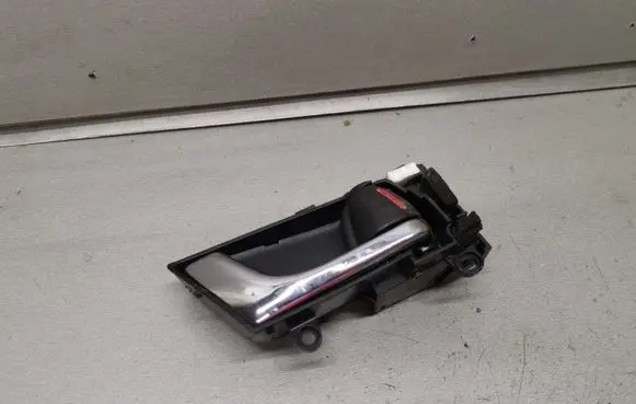 Subaru Legacy Front door interior handle