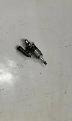 Audi A3 8Y Fuel injector 04e906036 04e906036ad