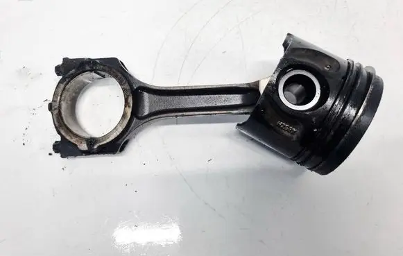 Ford Mondeo Mk III Piston with connecting rod 