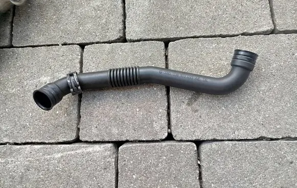 Audi A4 S4 B7 8E 8H Breather hose/pipe 038103493AE