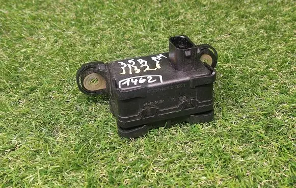 Mercedes-Benz ML W164 ESP acceleration yaw rate sensor A0045423818