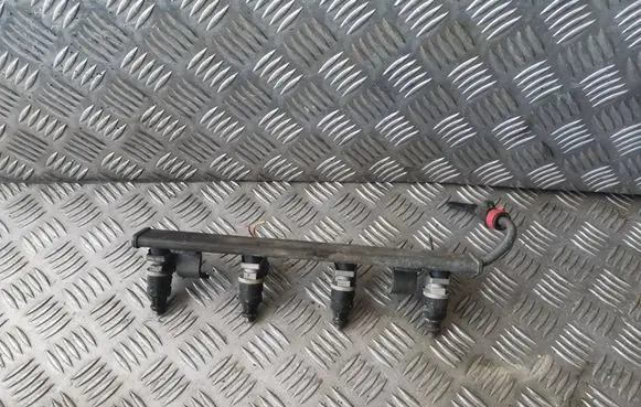 Mitsubishi Colt Fuel injectors set MR988977