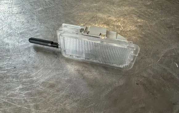 Peugeot 3008 I Rear seat light