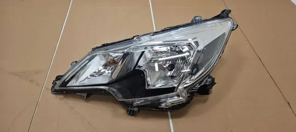 Mitsubishi Space Star Headlight/headlamp 8301D445