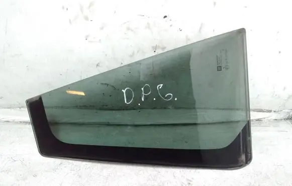 Opel Vectra C Rear vent window glass 