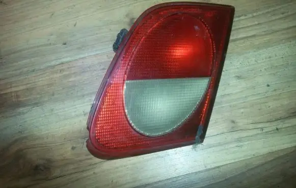 Mercedes-Benz E W210 Tailgate rear/tail lights a2108201064