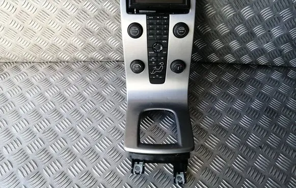 Volvo V50 Climate control unit 30737809