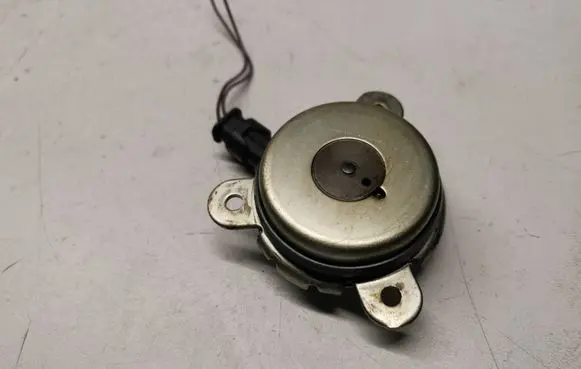 Ford Focus Camshaft vanos timing valve CM5G6M280FA