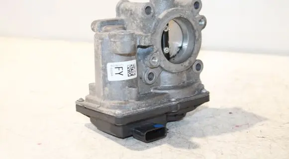 Dacia Sandero II Throttle valve 161206038R