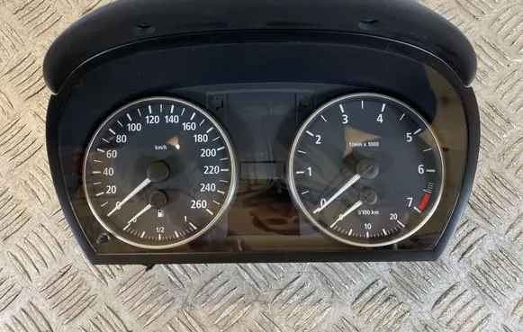 BMW 3 E90 E91 Speedometer (instrument cluster) 9110197 102533050 370016704