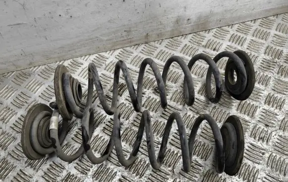 Volkswagen T-Roc Rear coil spring 5Q0511121