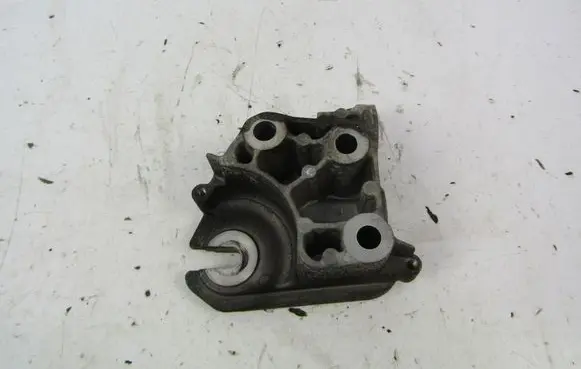 Ford Focus C-MAX Engine mounting bracket 6M516030BA