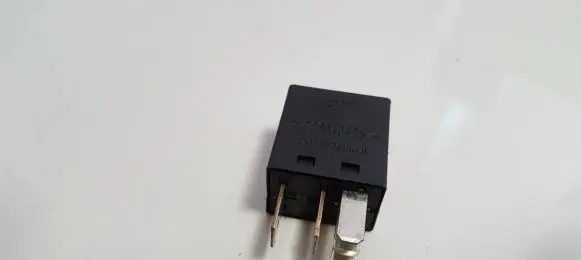 Audi A4 S4 B7 8E 8H Other relay 8Z0951253 043971A