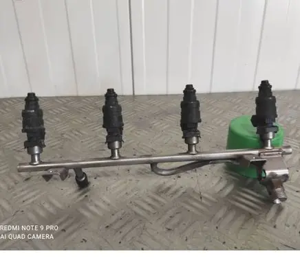 Opel Meriva A Fuel injector 09158663