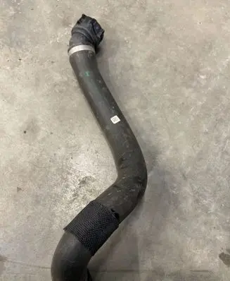 BMW 5 G30 G31 Engine coolant pipe/hose 8602603