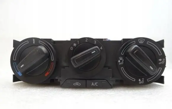 Skoda Fabia Mk3 (NJ) Climate control unit 6V0820045C