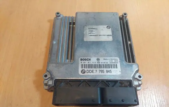 BMW 1 E81 E87 Engine control unit/module 0281011416 7795845 1039S06339