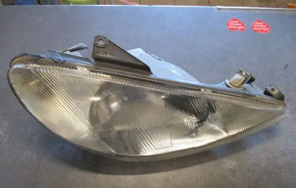 Peugeot 206 Headlight/headlamp 9640559480 89005131
