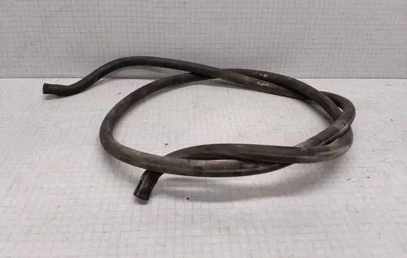 Volvo S60 Engine coolant pipe/hose