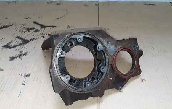 Nissan Pathfinder R51 Engine mounting bracket 16811EB315