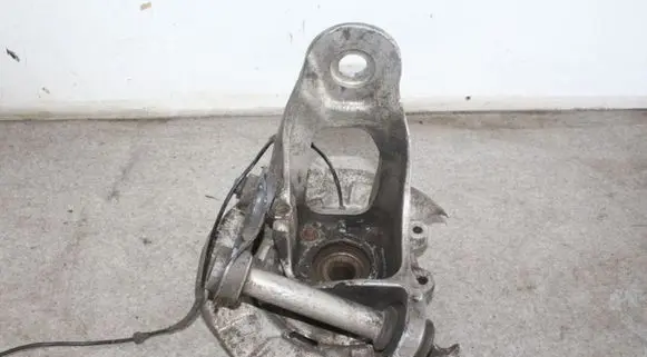 BMW X5 E70 Rear wheel hub spindle/knuckle 6770884