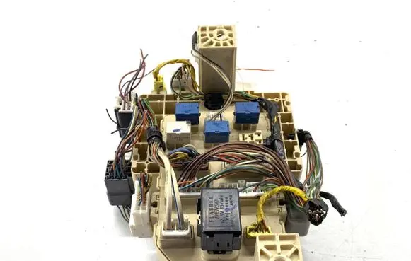 Suzuki Swift I Other control units/modules 3677072KB1