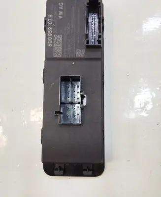 Volkswagen PASSAT B8 Tailgate/trunk control unit/module 5Q0959107H
