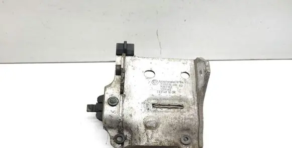 BMW 5 F10 F11 Radiator mount bracket 7186514 7207152 7211162