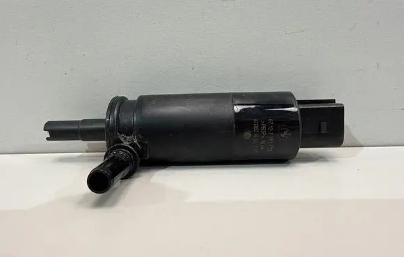 BMW 5 G30 G31 G38 Headlight washer pump 7340773
