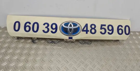 Toyota Prius+ (ZVW40) Trunk door license plate light bar 7680147140 7681147130