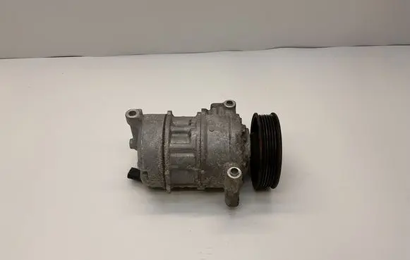 Volkswagen Golf Sportsvan Air conditioning (A/C) compressor (pump) 5Q0820803F