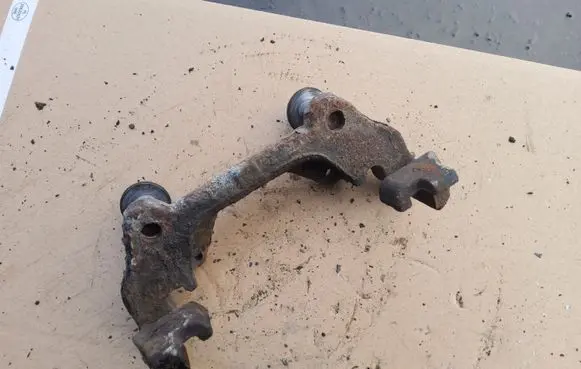 Opel Vectra C Front Brake Caliper Pad/Carrier 