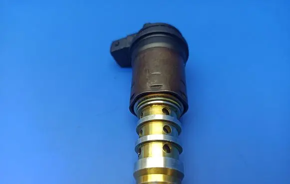 BMW 7 E65 E66 Camshaft vanos timing valve 1707323 1136170732309