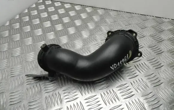 Mercedes-Benz C AMG W205 Air intake hose/pipe A6510901942 VD11961